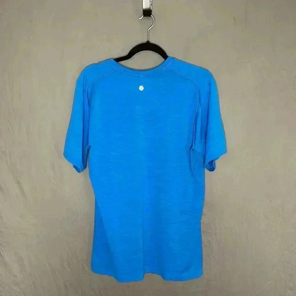 ❤️‍🔥 Men’s Lululemon T Shirt - Picture 2 of 5